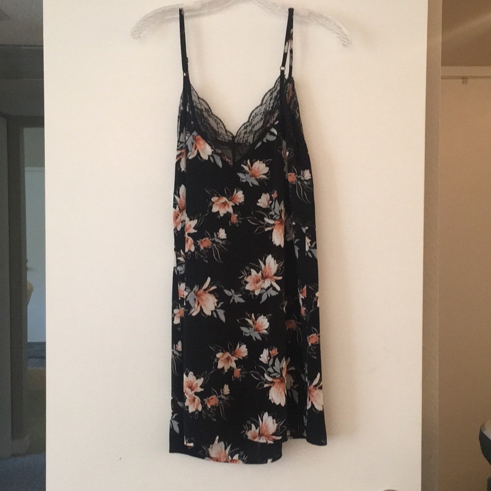 Floral Dress 🌸